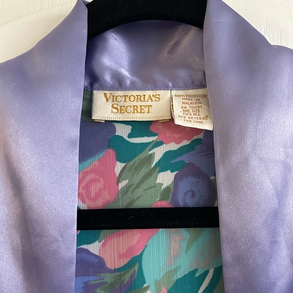 Vintage Victoria’s Secret Robe - Picture 2 of 7